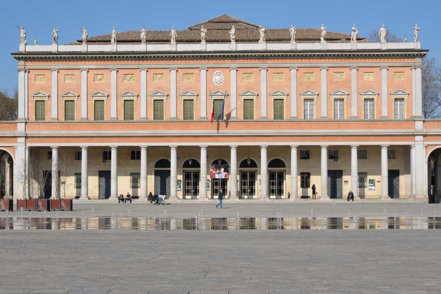 Itinere srl (ERW) REGGIO EMILIA CITY TOUR - speciale Reggio Children