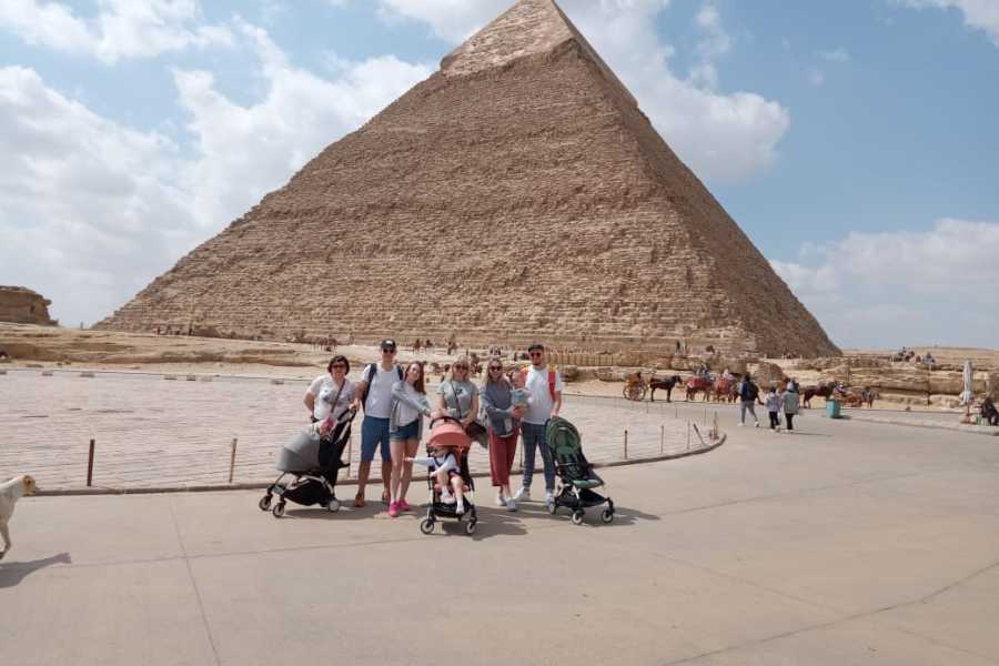 Deluxe Travel Cairo Private Layover Tour &ndash; Pyramids, GEM & Khan Khalili