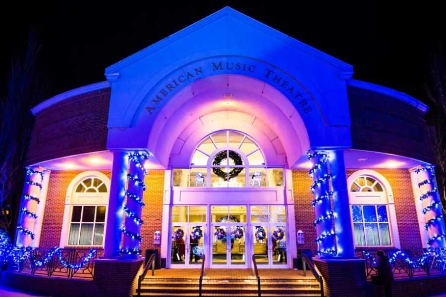 Dream Vacation Tours SOUNDS OF THE SEASON CHRISTMAS DREAM TOUR FROM NS & NB