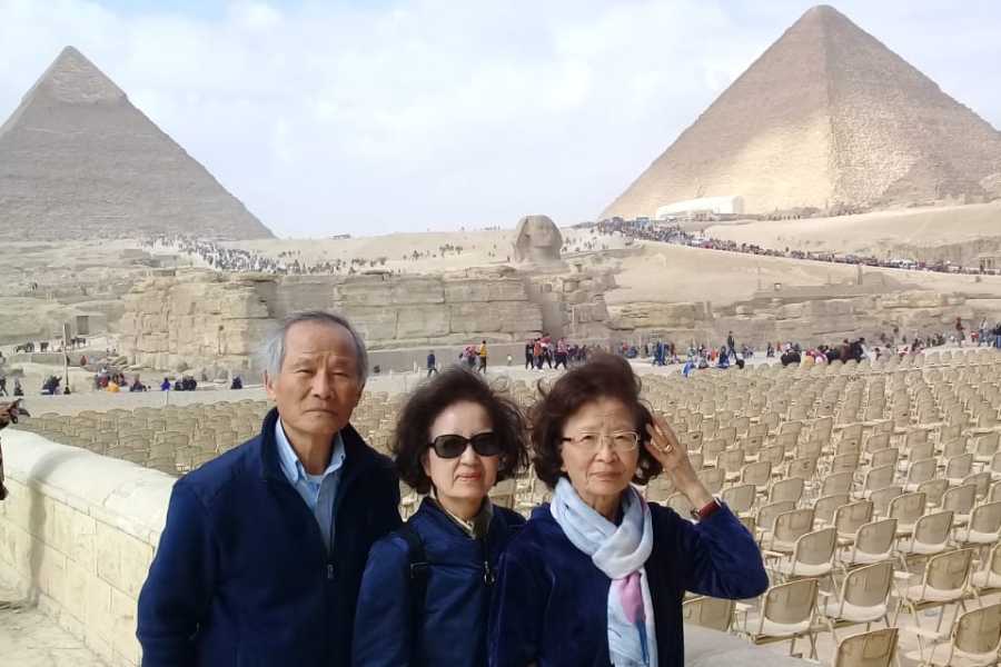 Deluxe Travel Pyramids of Giza & Saqqara Private Tour