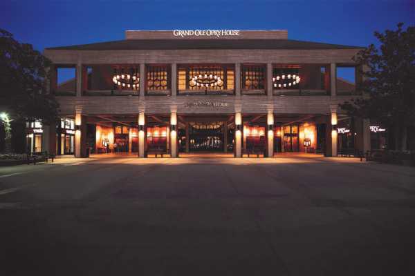 NASHVILLE, MEMPHIS & LOUISIANA (LAFAYETTE/NEW ORLEANS) COUNTRY CAJUN TOUR FROM NS & NB