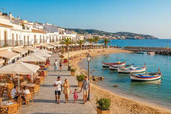 Walking tour Calafell Summer
