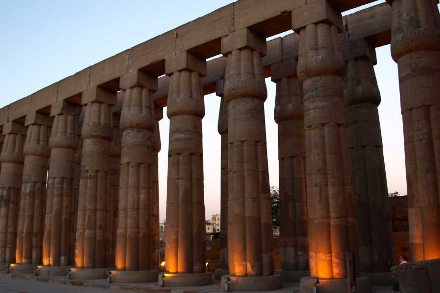 Deluxe Travel Excurs&atilde;o privada de dia inteiro a Luxor leste e oeste da Cisjord&acirc;nia