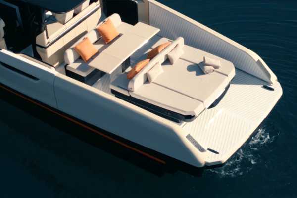 Sithonia Blue Waters with captain, Bellini 36 Yacht
