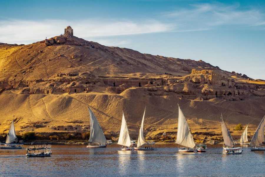 Egypt Tour packages 14 Days Egypt itinerary Nile cruise and the desert with Red Sea