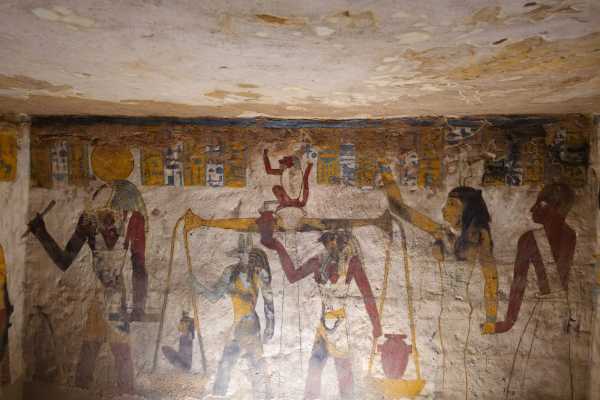 3 Day Trip to the White Desert and wadi el Hitan from Hurghada