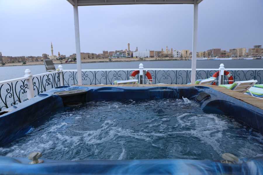Egypt Tour packages 5 dage fra Luxor til Aswan Sekhmet Dahabiya Nilkrydstogt