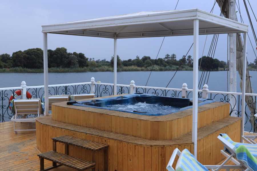 Egypt Tour packages 5 dage fra Luxor til Aswan Sekhmet Dahabiya Nilkrydstogt