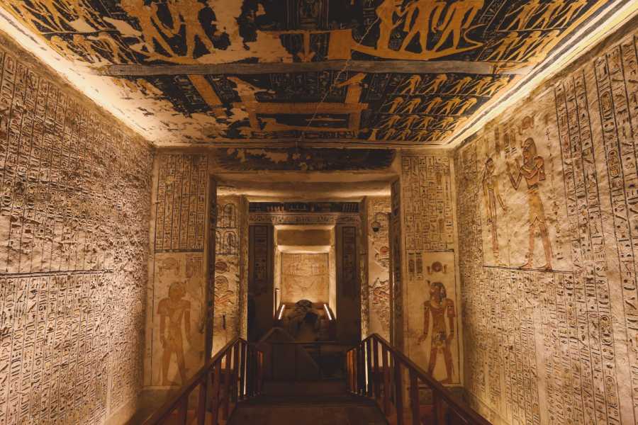Marsa alam tours 4 Days Nile cruise from Aswan to luxor on Royal Liberty Nile Cruise