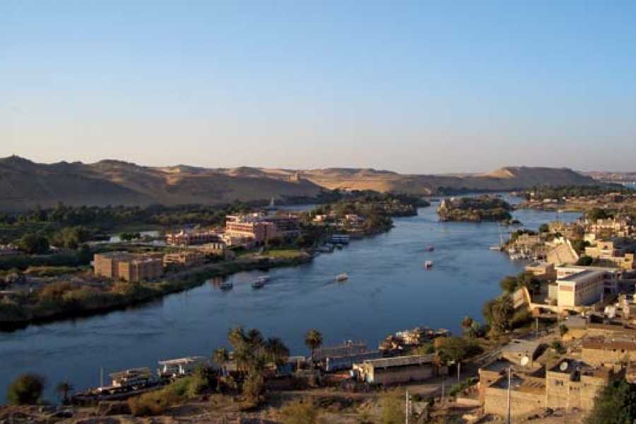 Marsa alam tours 4 Days Nile cruise from Aswan to luxor on Royal Liberty Nile Cruise