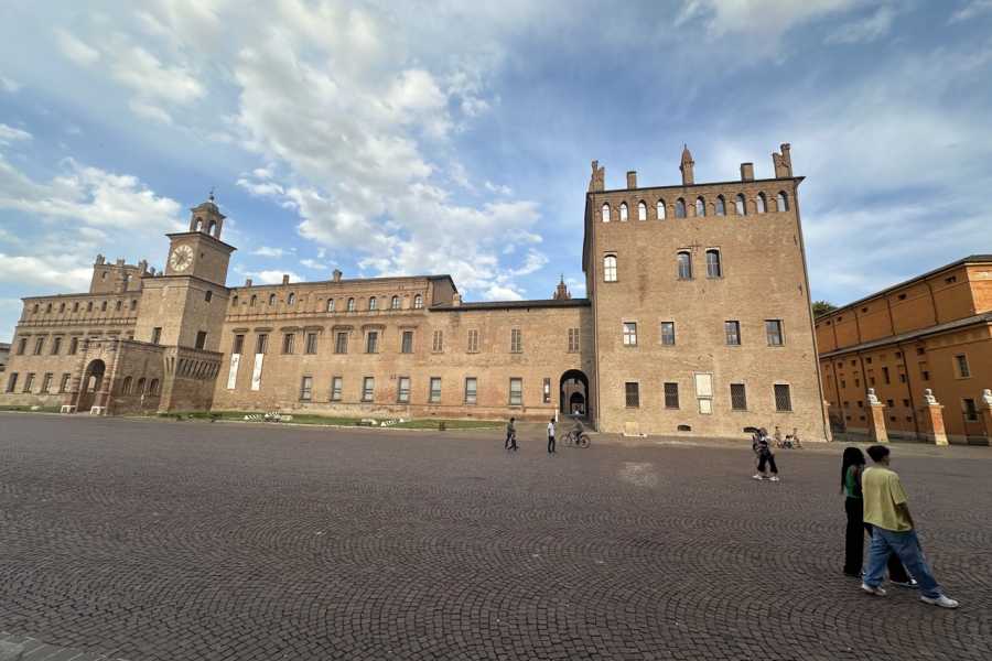 Modenatur Palazzo dei Pio in Carpi and San Nicol&ograve; Church- A Journey among villas and castles