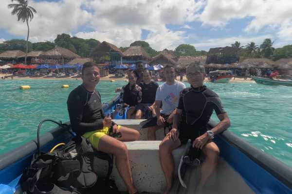 Scuba diving with lunch and pictures