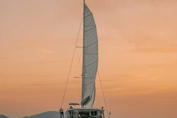 New Manta Private Charter