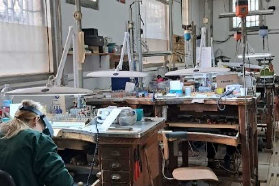 Modenatur Goldsmith craftsmanship workshop and visit to &ldquo;A. Meneganti.&rdquo;