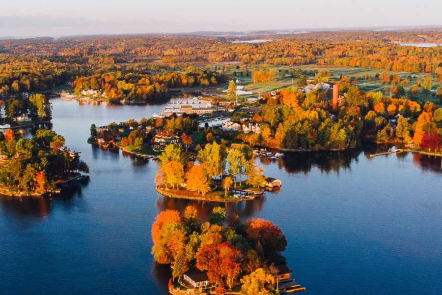 Dream Vacation Tours ST. JACOBS, THOUSAND ISLANDS & OTTAWA DREAM TOUR FROM NS & NB