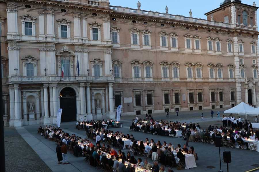 Modenatur Dinner in Piazza Roma