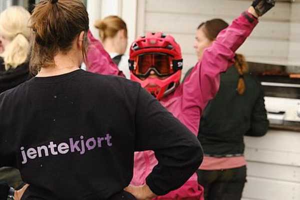 FULLT! Jentekj&oslash;rt + V&aelig;rfast = SYKKELCAMP i TRYSIL 9-12 juli 2026 | Alle niv&aring;er