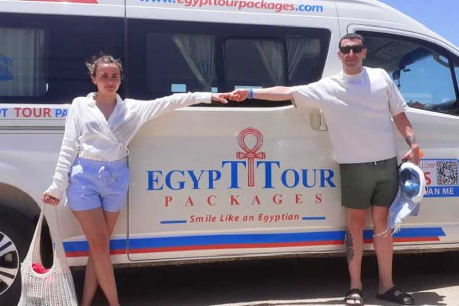 Egypt Tour packages Tur til Giza-pyramiderne og Det Store Egyptiske Museum fra Sharm el Sheikh i bil