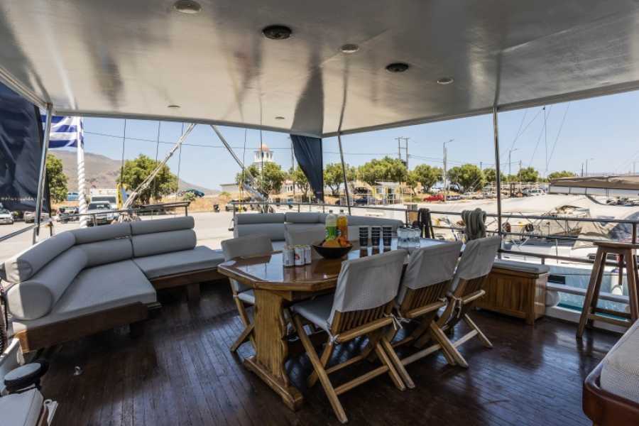 Destination Platanias Kissamoksesta Balokselle ja Gramvousaan Castello I -puualuksella