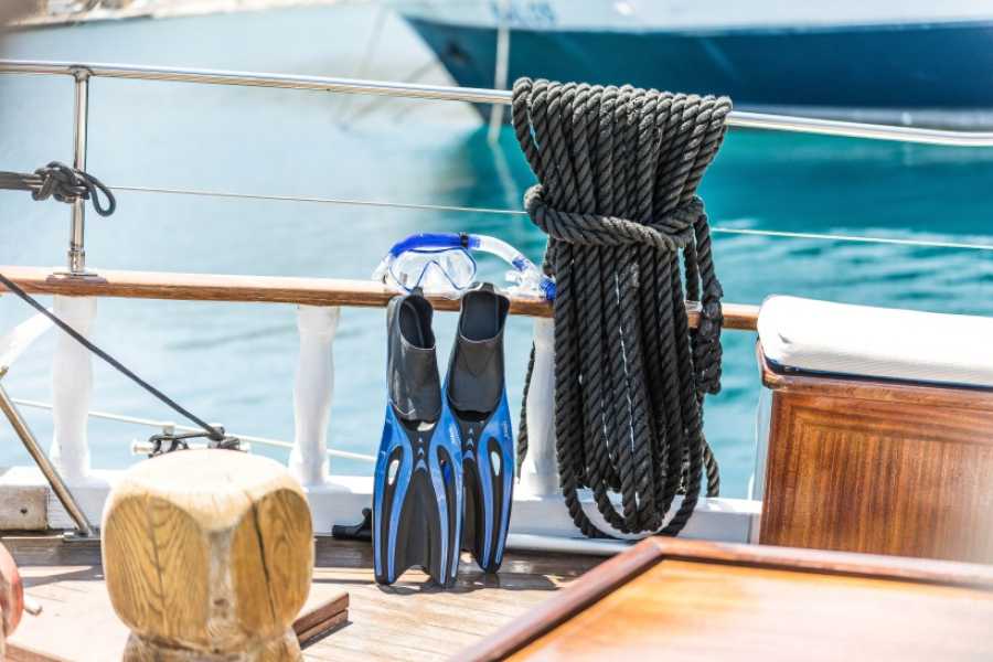 Destination Platanias Kissamoksesta Balokselle ja Gramvousaan Castello I -puualuksella