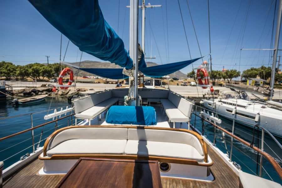 Destination Platanias Kissamoksesta Balokselle ja Gramvousaan Castello I -puualuksella