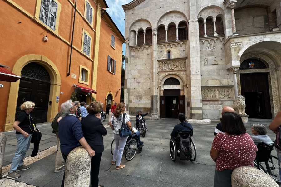 Modenatur Modena City Tour - Lento e Accessibile - 30 anni di Modenatur