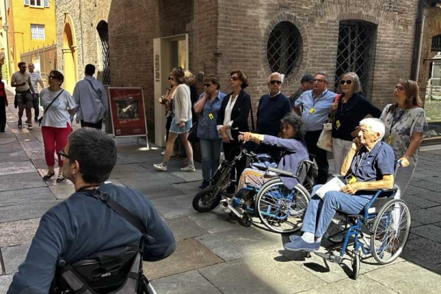 Modenatur Modena City Tour - Lento e Accessibile - 30 anni di Modenatur
