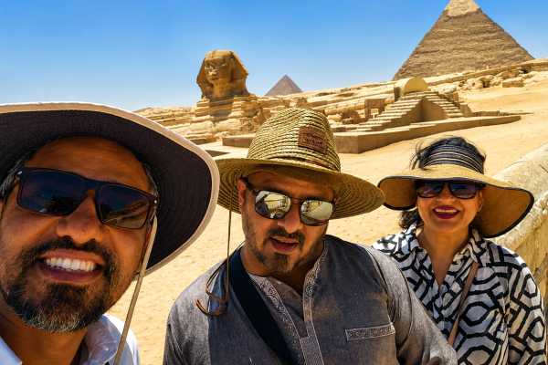 Sunrise Giza Pyramids Tour with Camel Ride