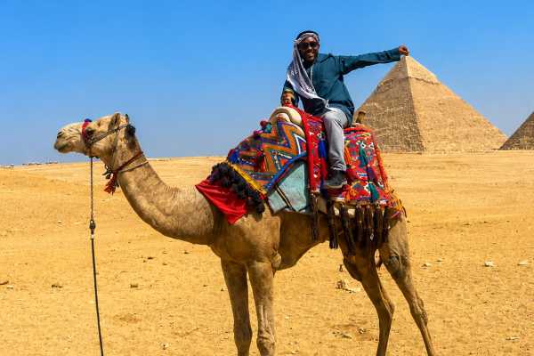 Sunset Giza Pyramids Tour & Dinner