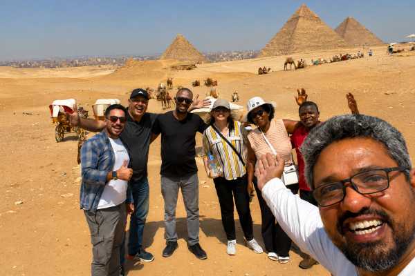 Sunset Giza Pyramids Tour & Dinner