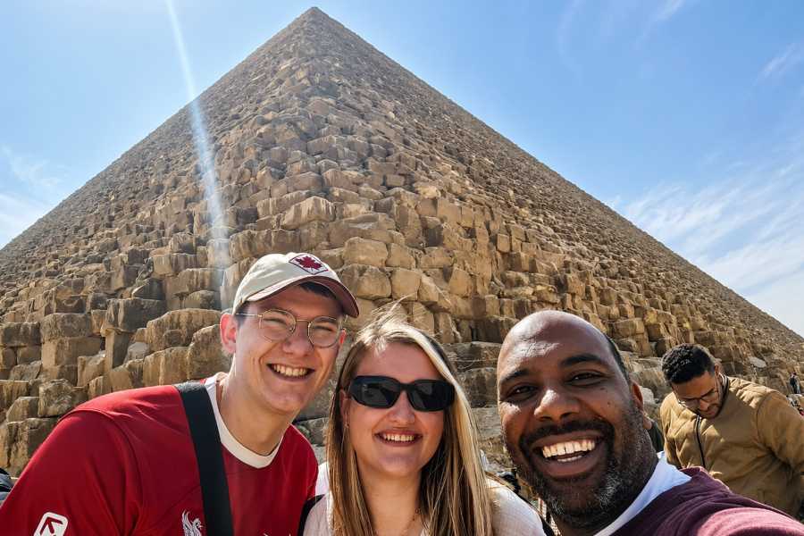 Let`s Explore Egypt Giza Pyramids & Nile Dinner Cruise from Alexandria Port