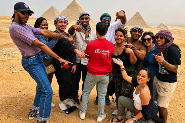 Giza Pyramids, Egyptian Museum & Khan El Khalili Tour