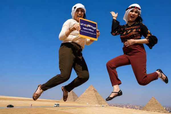 Giza Pyramids, Egyptian Museum & Khan El Khalili Tour