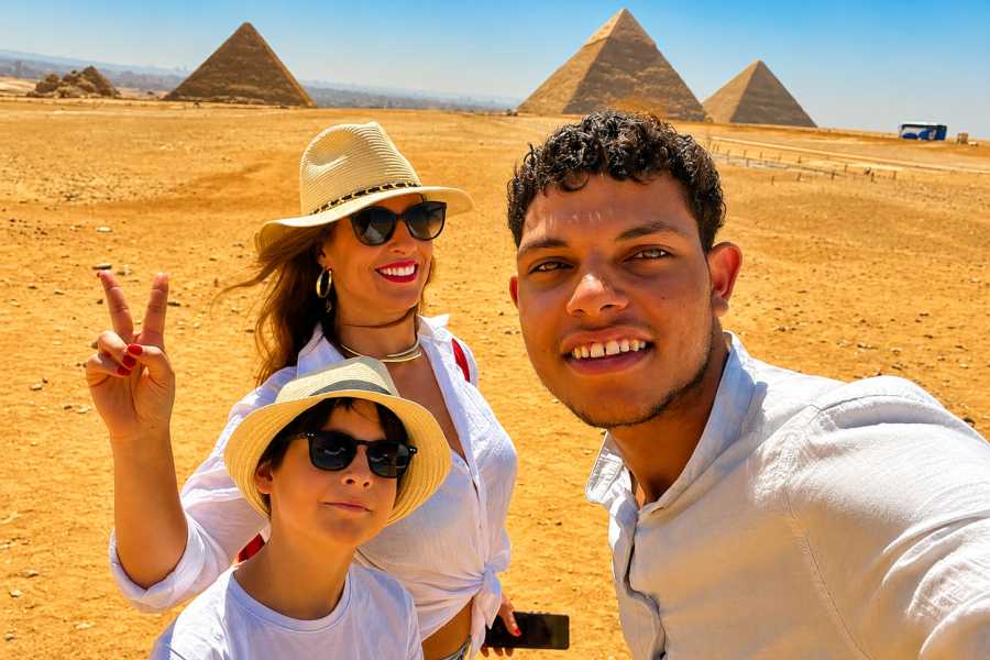 Let`s Explore Egypt Pyramids, Saqqara & Dahshur Tour from Alexandria Port