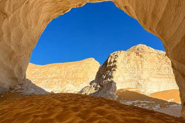 1 Day Bahariya Oasis Tour