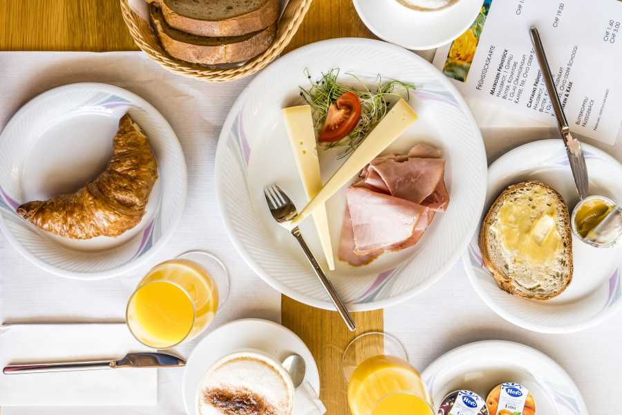 BLS Schifffahrt AG Breakfast Special Lake Thun