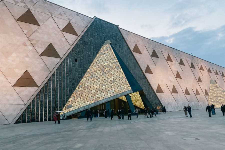 Egypt Tour packages Tour to Cairo and Giza Pyramids from Alexanderia