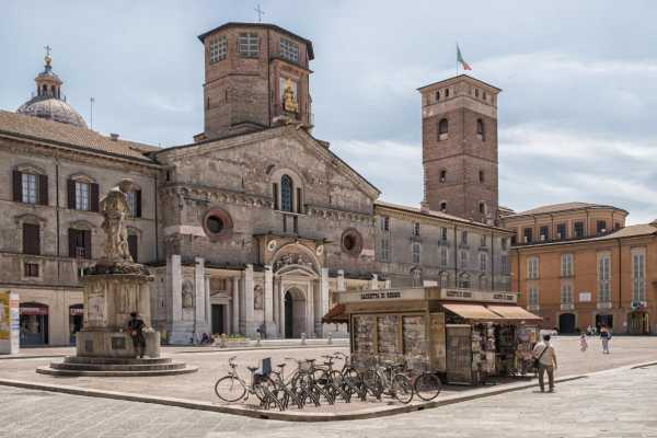 SUL CAMMINO DI MATILDE - In bicicletta da Reggio Emilia a Guastalla lungo la Via Matildica del Volto Santo