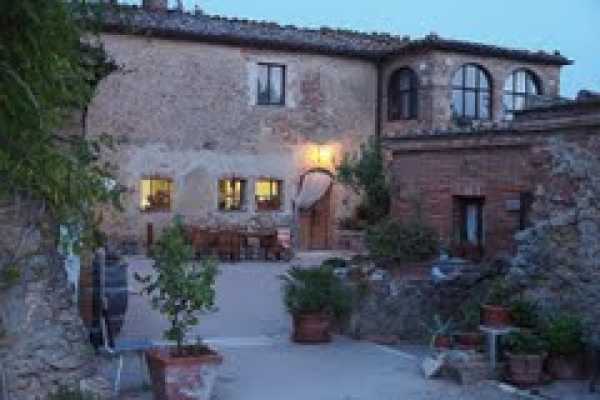 Hd 'Wine and Cheese Tour'.On Tuscan back roads