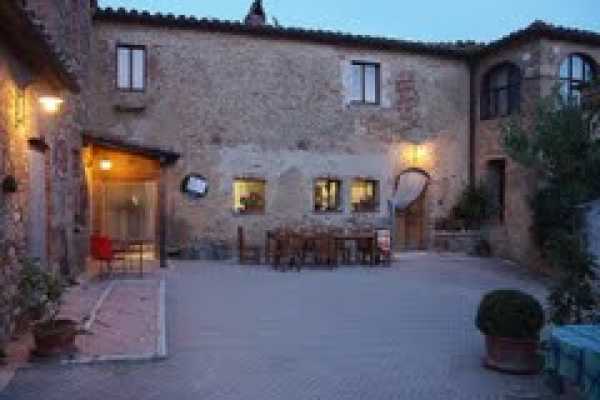 Hd 'Wine and Cheese Tour'.On Tuscan back roads