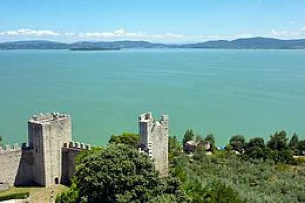 Hd 'Island  Maggiore and Lake Trasimeno'