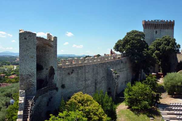 Hd 'Island  Maggiore and Lake Trasimeno'