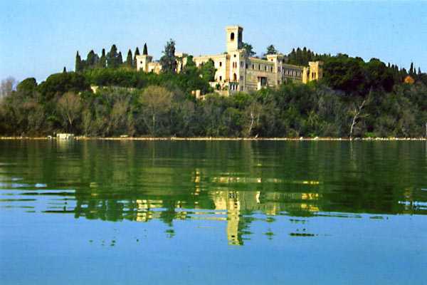 Hd 'Island  Maggiore and Lake Trasimeno'