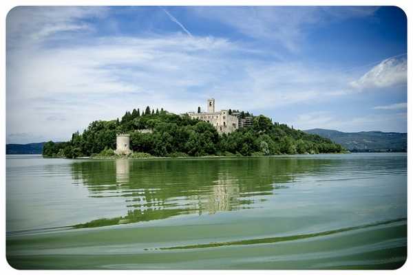 Hd 'Island  Maggiore and Lake Trasimeno'
