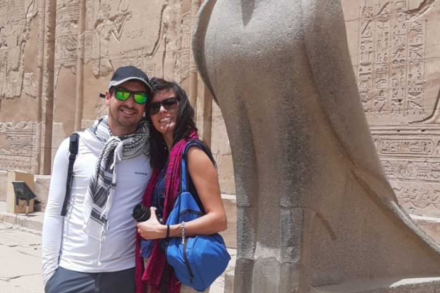 EMO TOURS EGYPT Passeio de um dia  VISITAR TEMPLOS EDFU KOM OMBO DE LUXOR