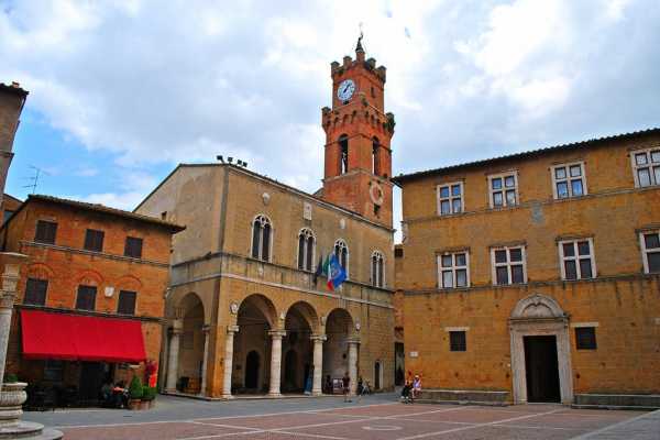 MONTEPULCIANO, PIENZA AND MONTALCINO, A WINE AND CHEESE DAY