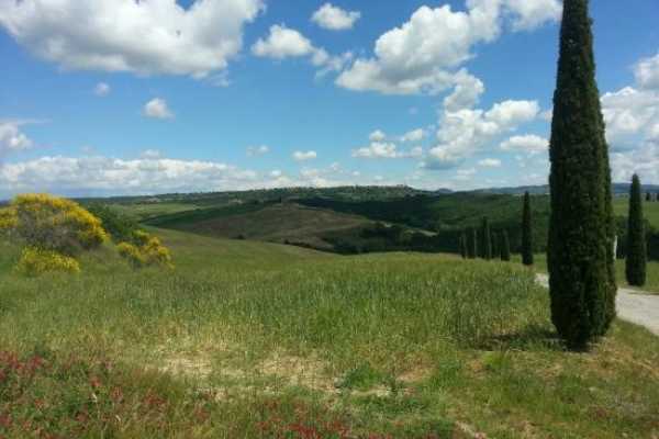 Fd  Tour Via Francigena - along ancient Pilgrims' Roads and small 'Borghi'