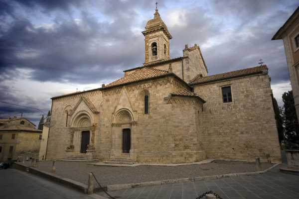 Fd  Tour Via Francigena - along ancient Pilgrims' Roads and small 'Borghi'