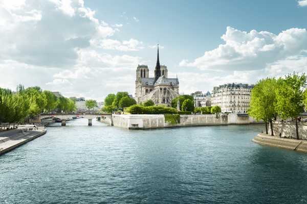 FREE Tour of Paris
