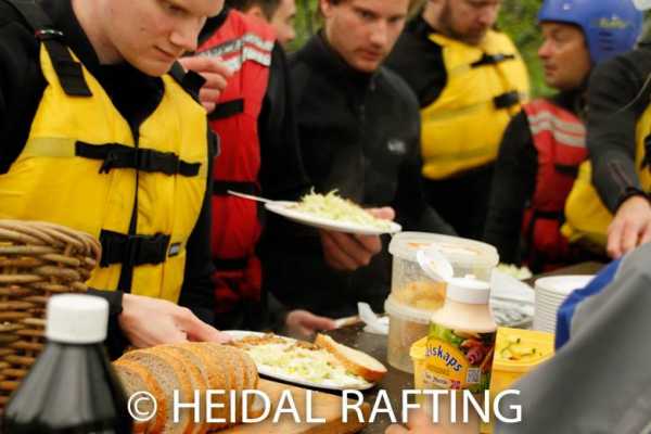 Classic whitewater rafting in Sjoa - Day trip PlayRun